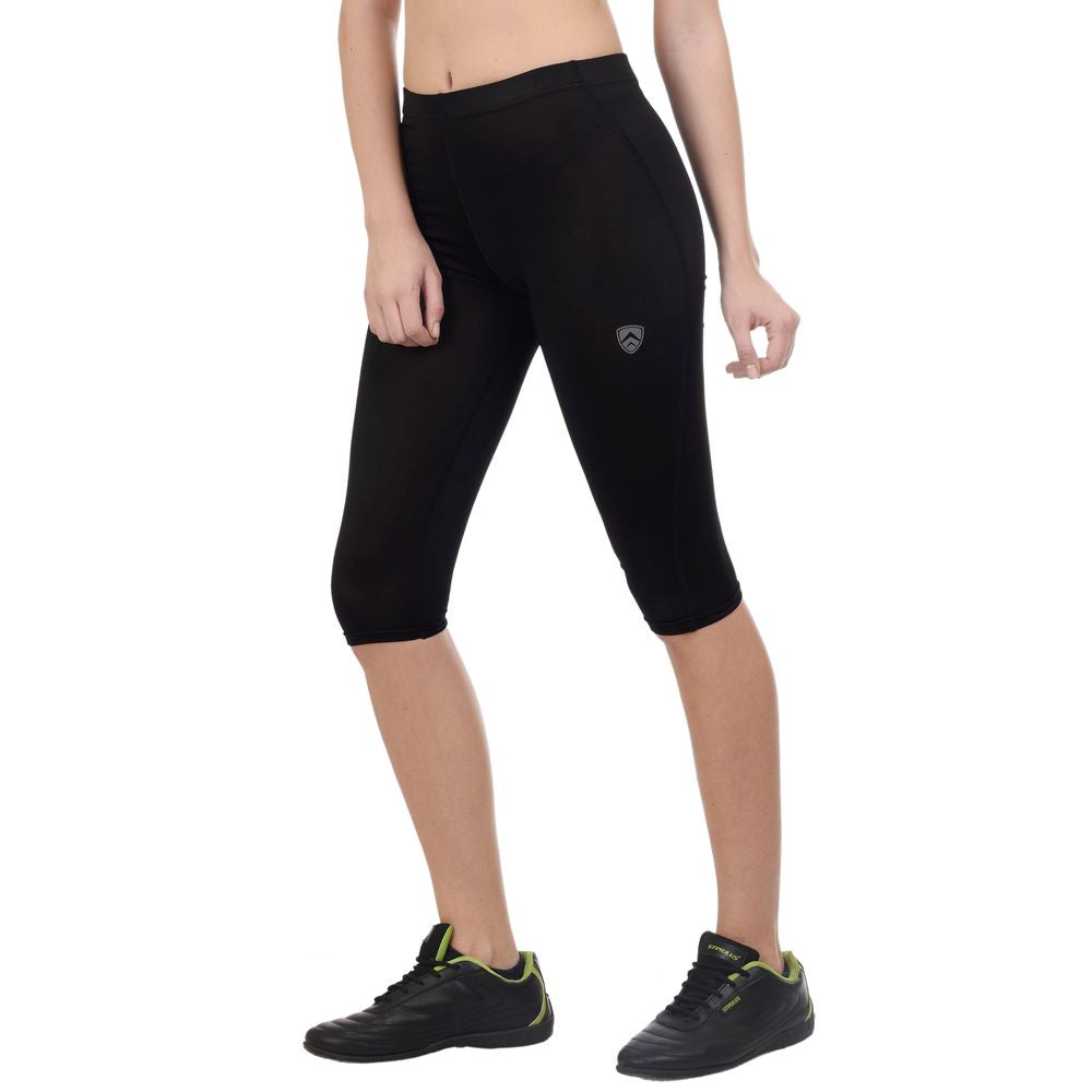 ARMR Women BLACK SKYN 3/4th Capris