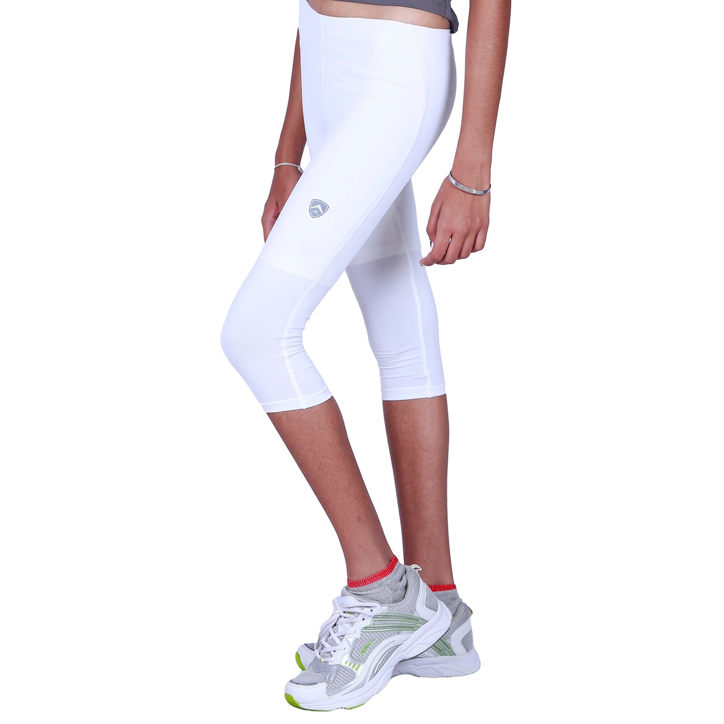 ARMR Junior Women WHITE SKYN 3/4th Capris